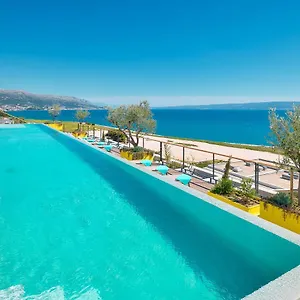 Amphora's Garden Hotel