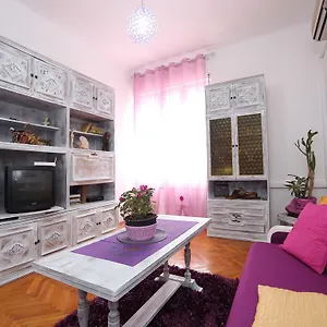 Apartment Liatris, Split