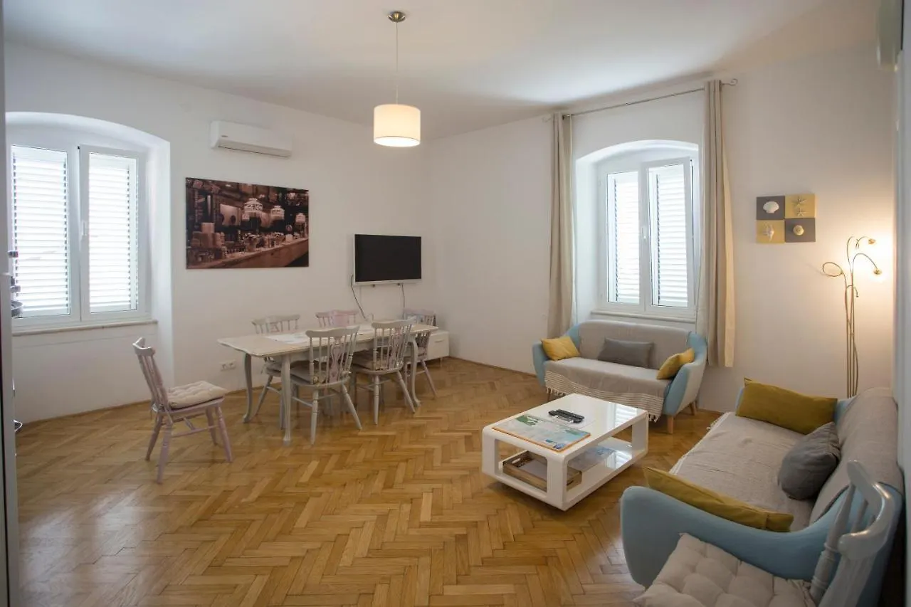 Town Place Apartment Split